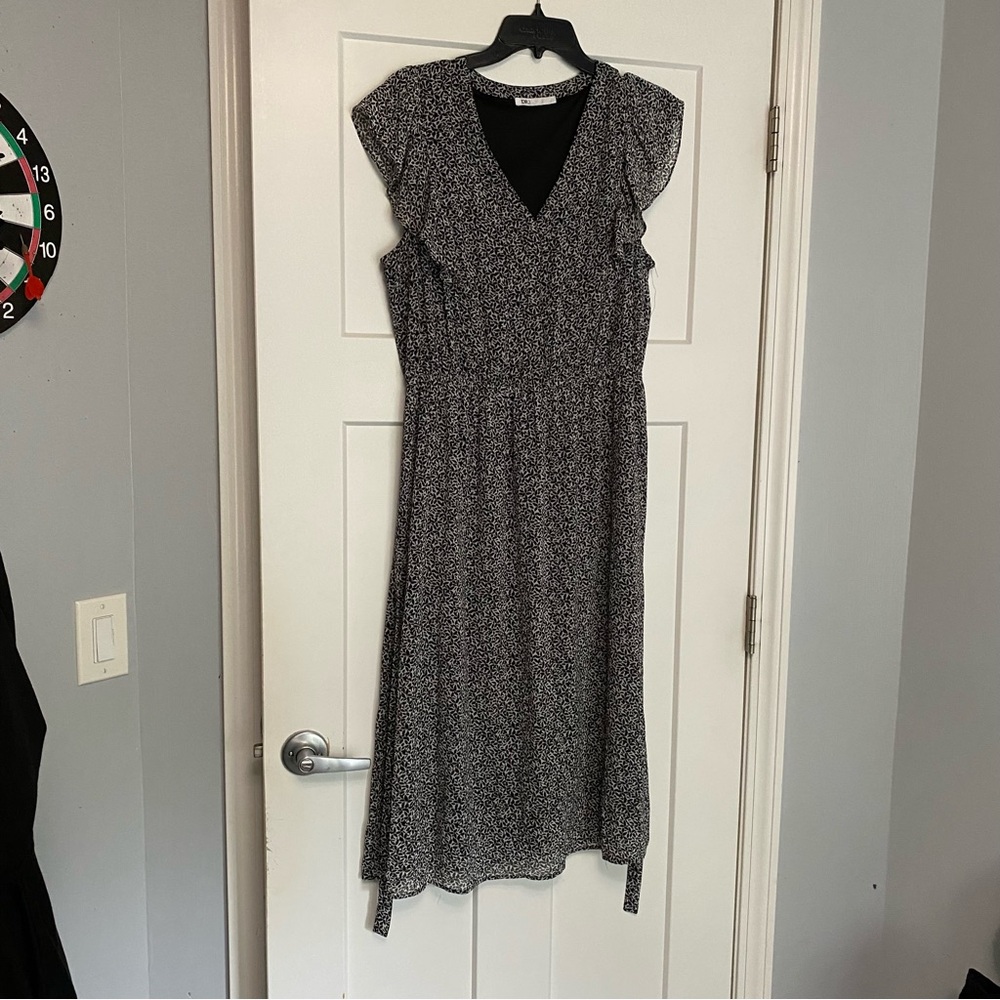 Elegant Black and White Floral Dress